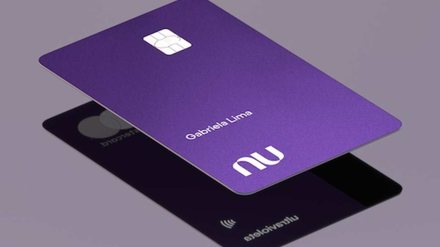 Cartão Nubank Ultravioleta é enviado para clientes sem a necessidade de comprovação de renda
					
					
					Reprodução