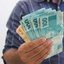 Auxílio do Governo Federal para quem mora sem ninguém, como solicitar?