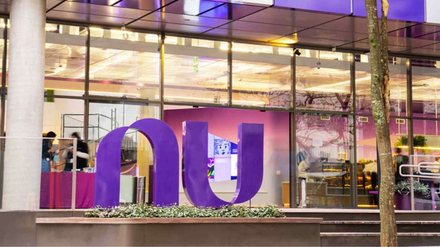 Nubank anuncia novos benefícios: o que muda para quem já usa o app e o cartão Ultravioleta em 2025 - Imagem: Reprodução - Edição: Tribuna Financeira