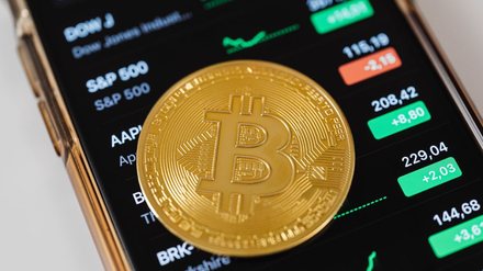 Bitcoin hoje Ao Vivo: preço atualizado e análise completa - Imagem: Reprodução - Edição: Tribuna Financeira