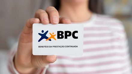 Caixa Tem exige atualização para receber pagamento do Bolsa Família e BPC para NIS 0,1,2,3,4,5,6,7,8 e 9 - Imagem: Reprodução - Edição: Tribuna Financeira