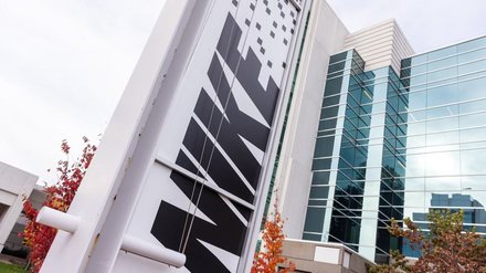 Gigante Nike corta 1.400 empregos e revela crise interna - Imagem: Reprodução - Edição: Tribuna Financeira