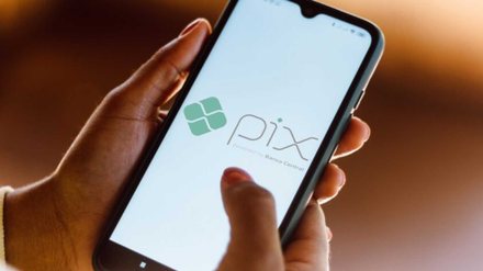 Pix pode ser taxado? Nova regra gera dúvidas e preocupa brasileiros - Imagem: Reprodução - Edição: Tribuna Financeira