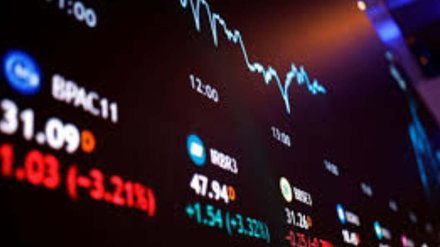 AGORA! Ibovespa reage à tensão global enquanto dólar, petróleo e bitcoin agitam mercado hoje (18/08) - Imagem: Reprodução - Edição: Tribuna Financeira