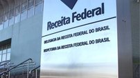 Receita Federal exibe aviso “em fila de restituição” e brasileiros correm para entender significado - Imagem: Reprodução - Edição: Tribuna Financeira