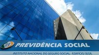 Trabalhadores descobrem brecha no INSS que mantém regras antigas da aposentadoria - Imagem: Reprodução - Edição: Tribuna Financeira