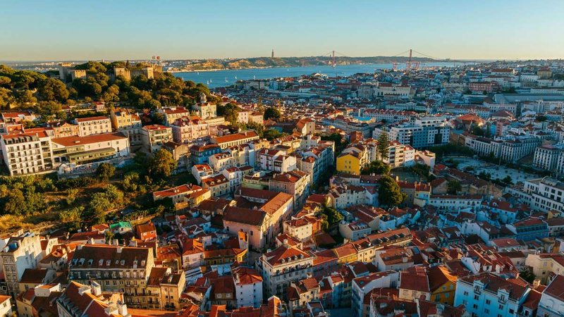 País vizinho vive boom imobiliário e atrai cada vez mais investidores brasileiros