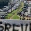 Caminhoneiros intensificam paralisação e pressionam Senado por votação da MP do Frete